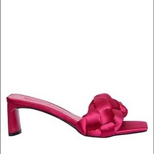NWT Pieces fuchsia pink satin braided square heels Y2K